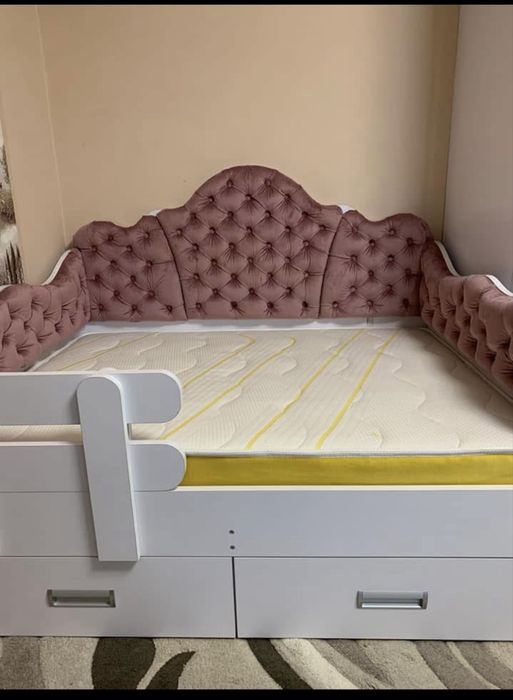 Ліжко дитяче з матрасом