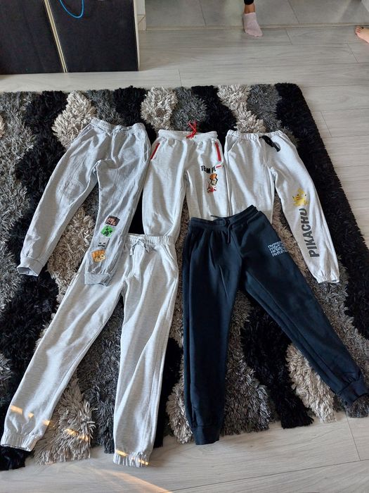 Spodnie dresowe 5par 140.