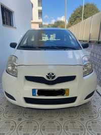 Toyota yaris 2010