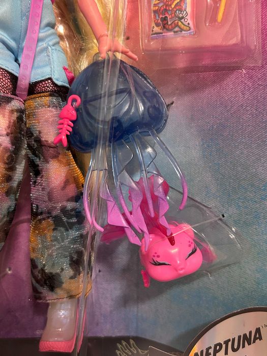 Monster High Lagoona Монстер Хай Лагуна базова з пітомцем