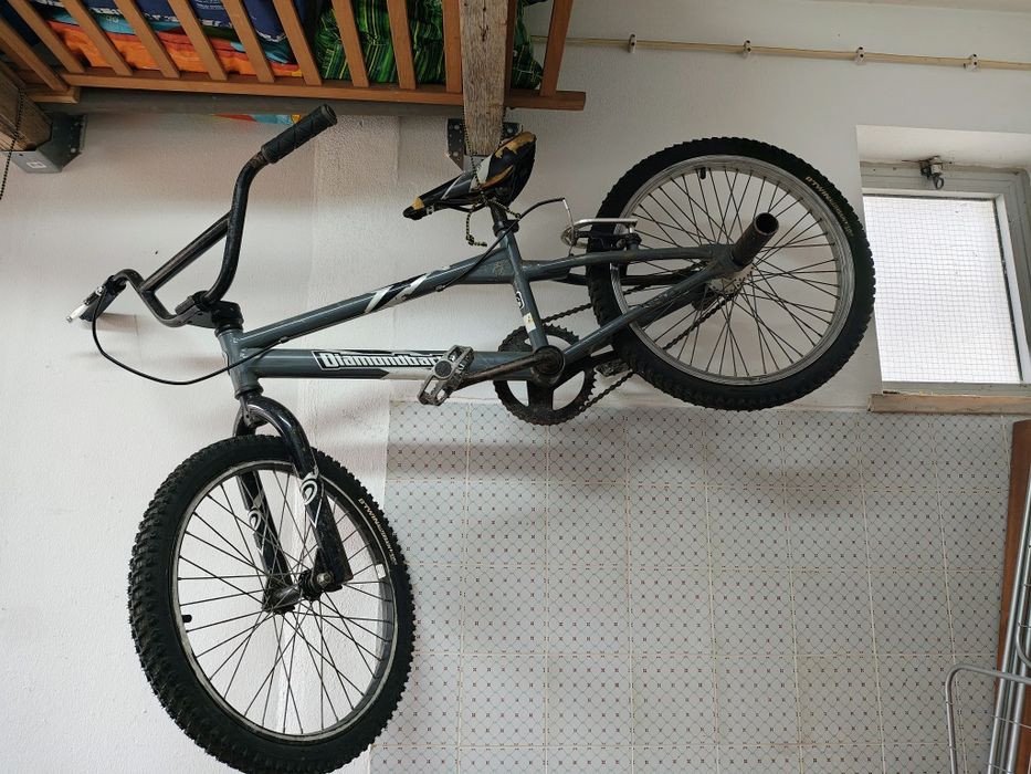 Bicicleta BMX Diamondback