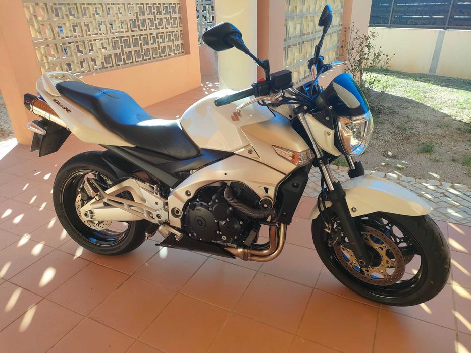Suzuki GSR600 (72Kw)