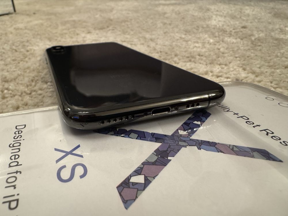 IPhone XS | 256GB | Preto | Desbloqueado (inclui capa proteção 360°)