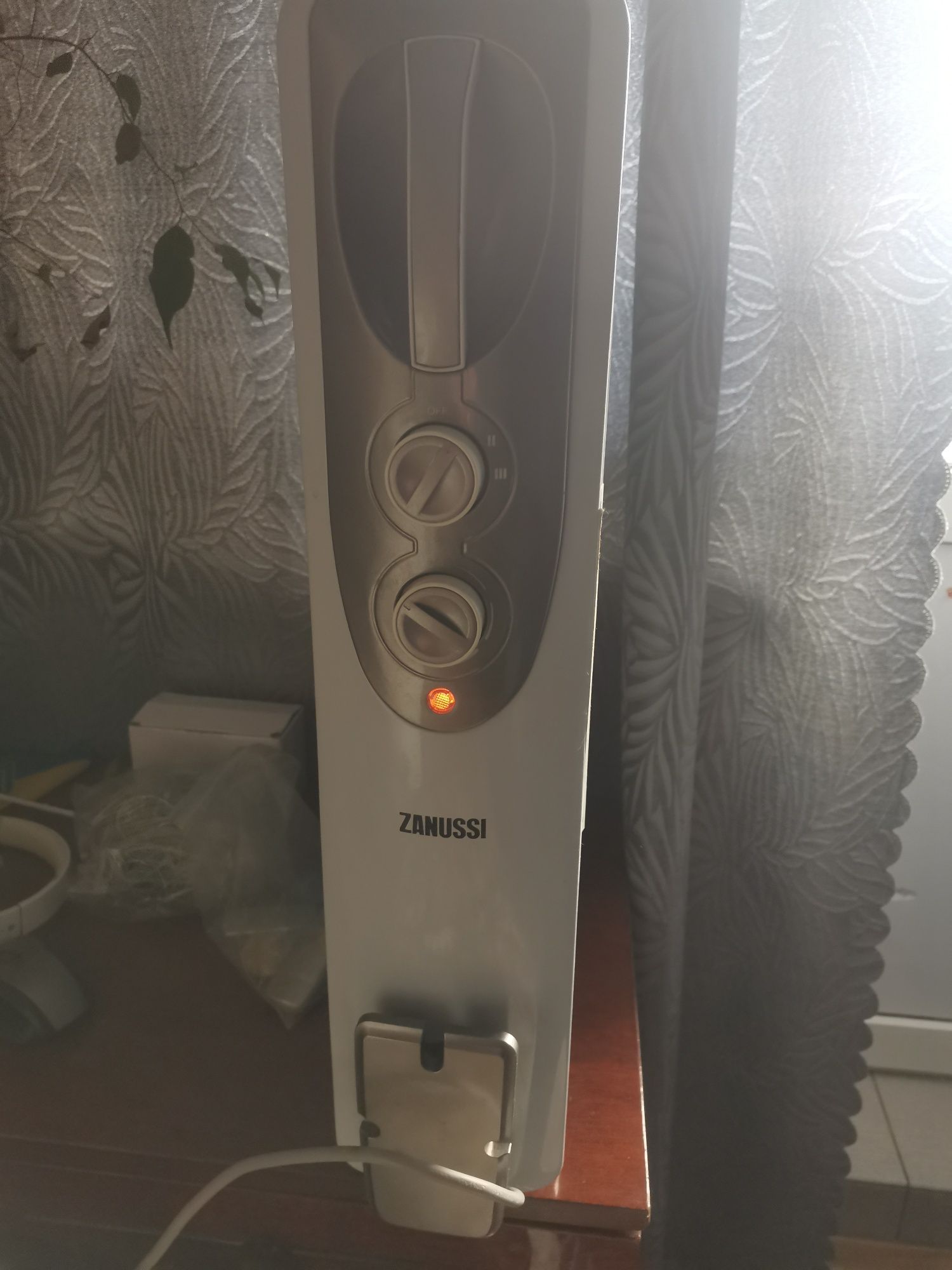 Масляный обогреватель ZANUSSI ZOH/ES-11WN