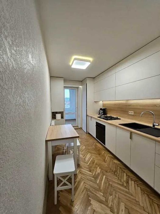 Оренда 3 кім. квартири по вул. Угорницькій