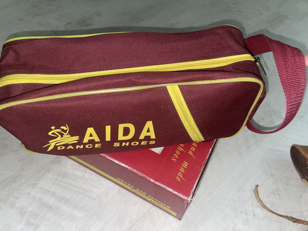 Танцевальные туфли Aida