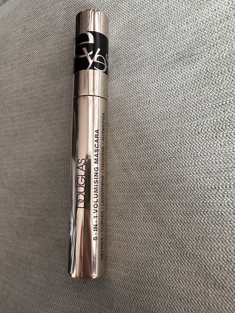 Douglas Exception’Eyes Mascara – czarny tusz do rzęs 5w1