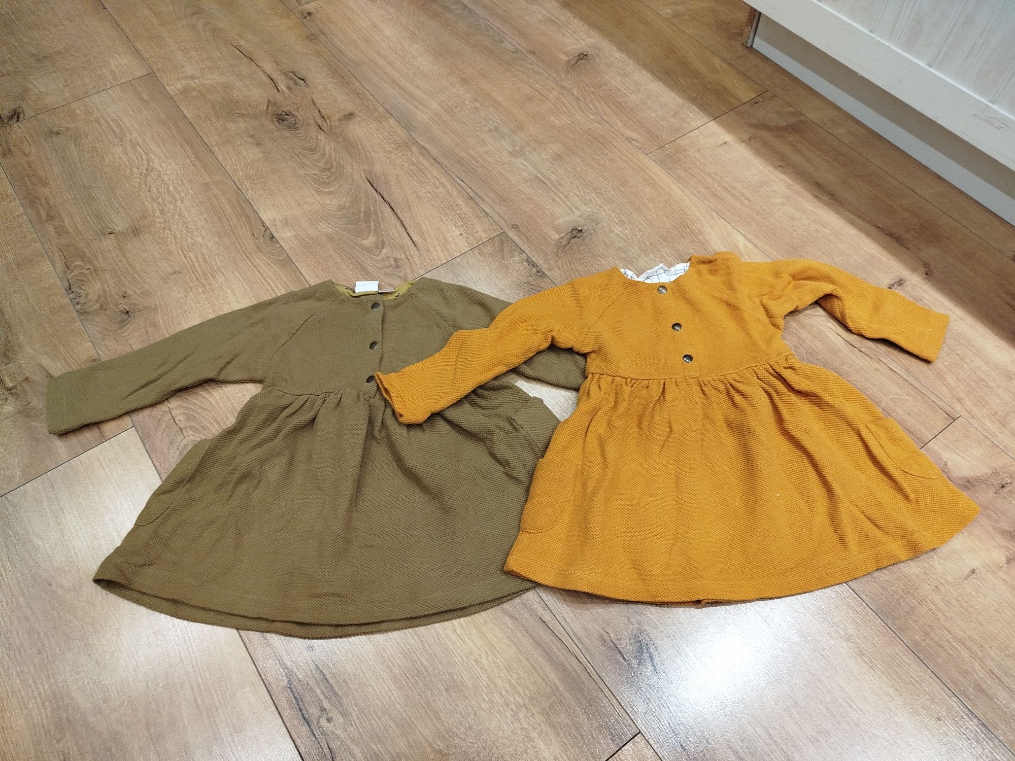 Sukienka Zara oliwkowa r.98