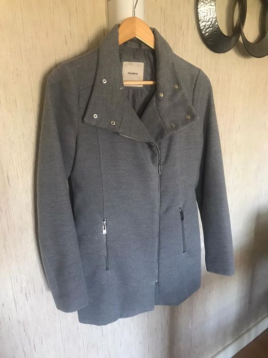 Casaco comprido cinzento