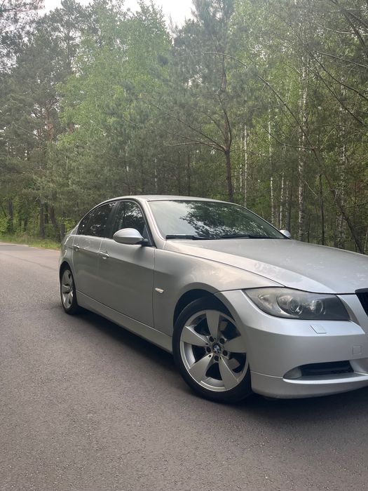 BMW e90 320d 2005 r.