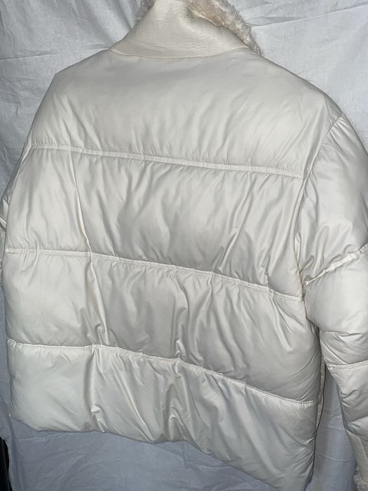 біла зимова куртка жіноча
