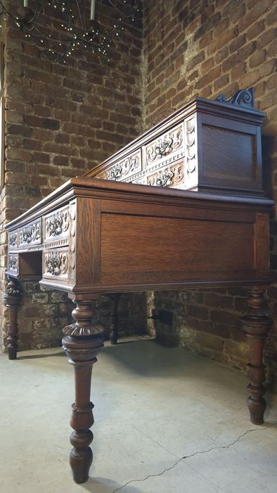 Zjawiskowe, renesansowe biurko. XIX wiek. Nr 1601
