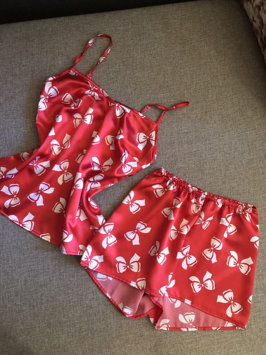 Шелковые Комплекты и Пижамы Новые