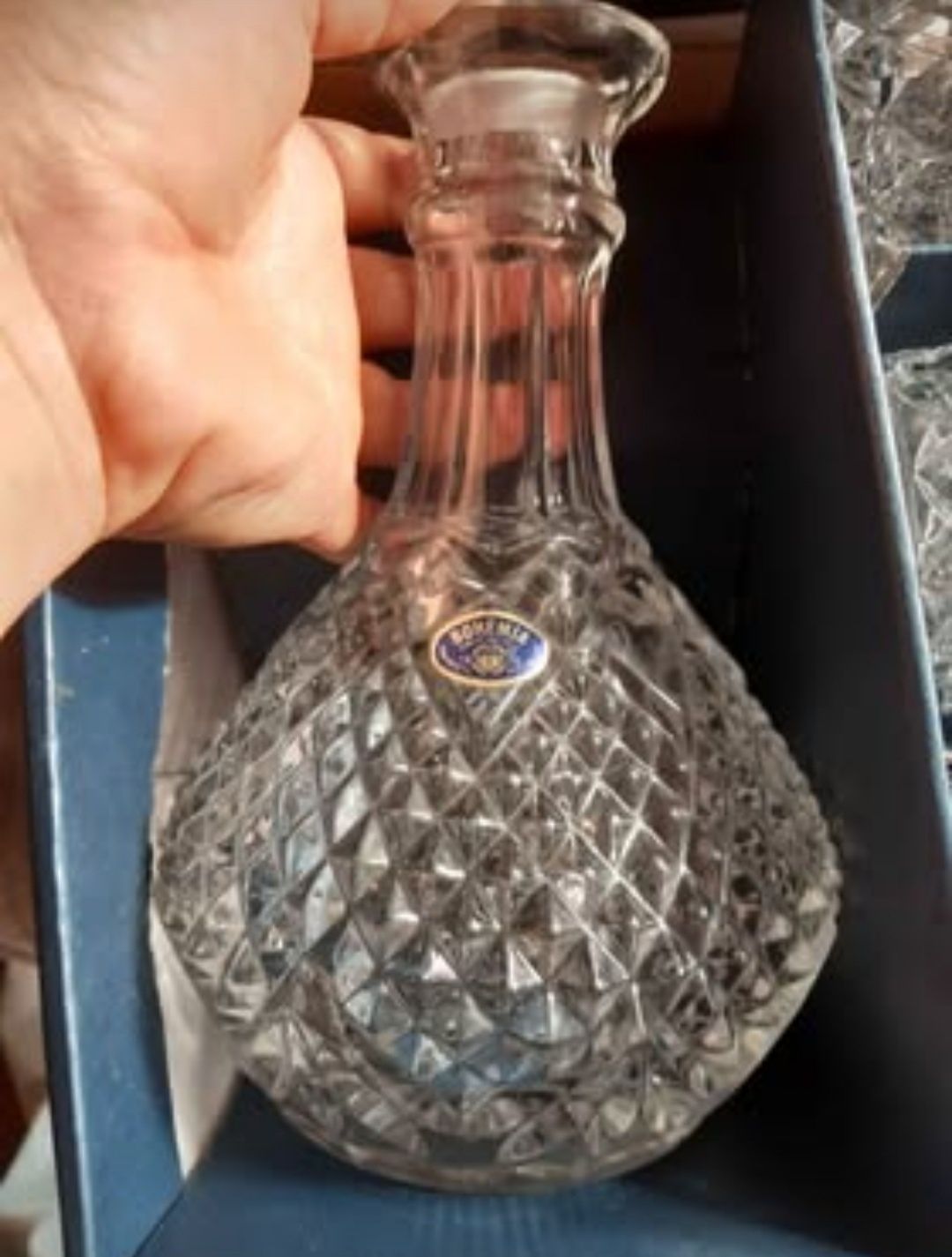 Conjunto de licor Cristal da Bohemia com garrafa e 3 copos
Para desocu