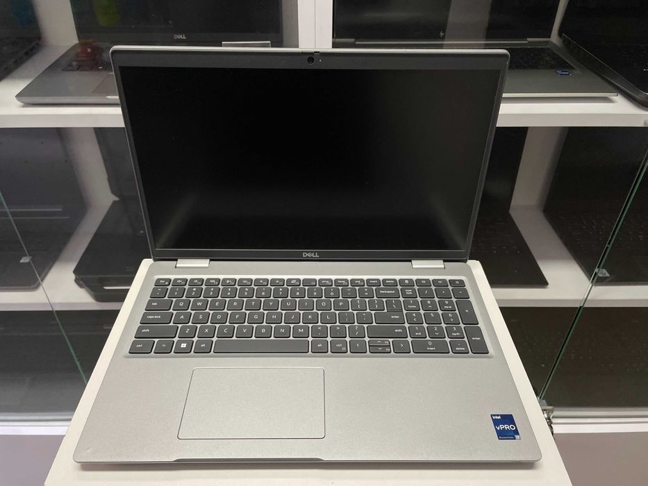 Ноутбук Dell Latitude 5530 [i7 12 Gen] [IPS] R16 [SSD] на Куліша 22