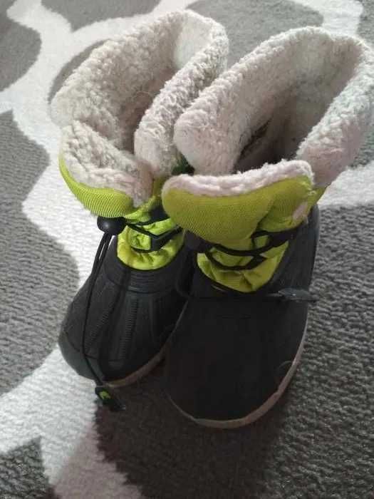 śniegowce kalosze gumowce na słotę ocieplane wygodne Elbrus