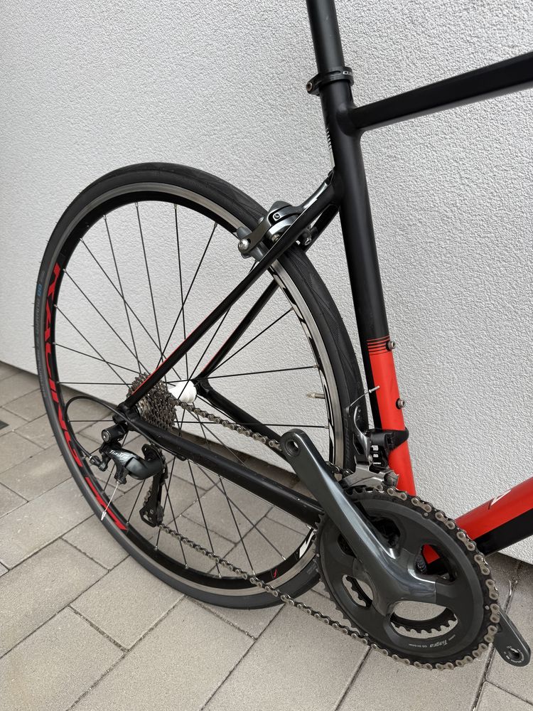 Rower szosowy cube attain