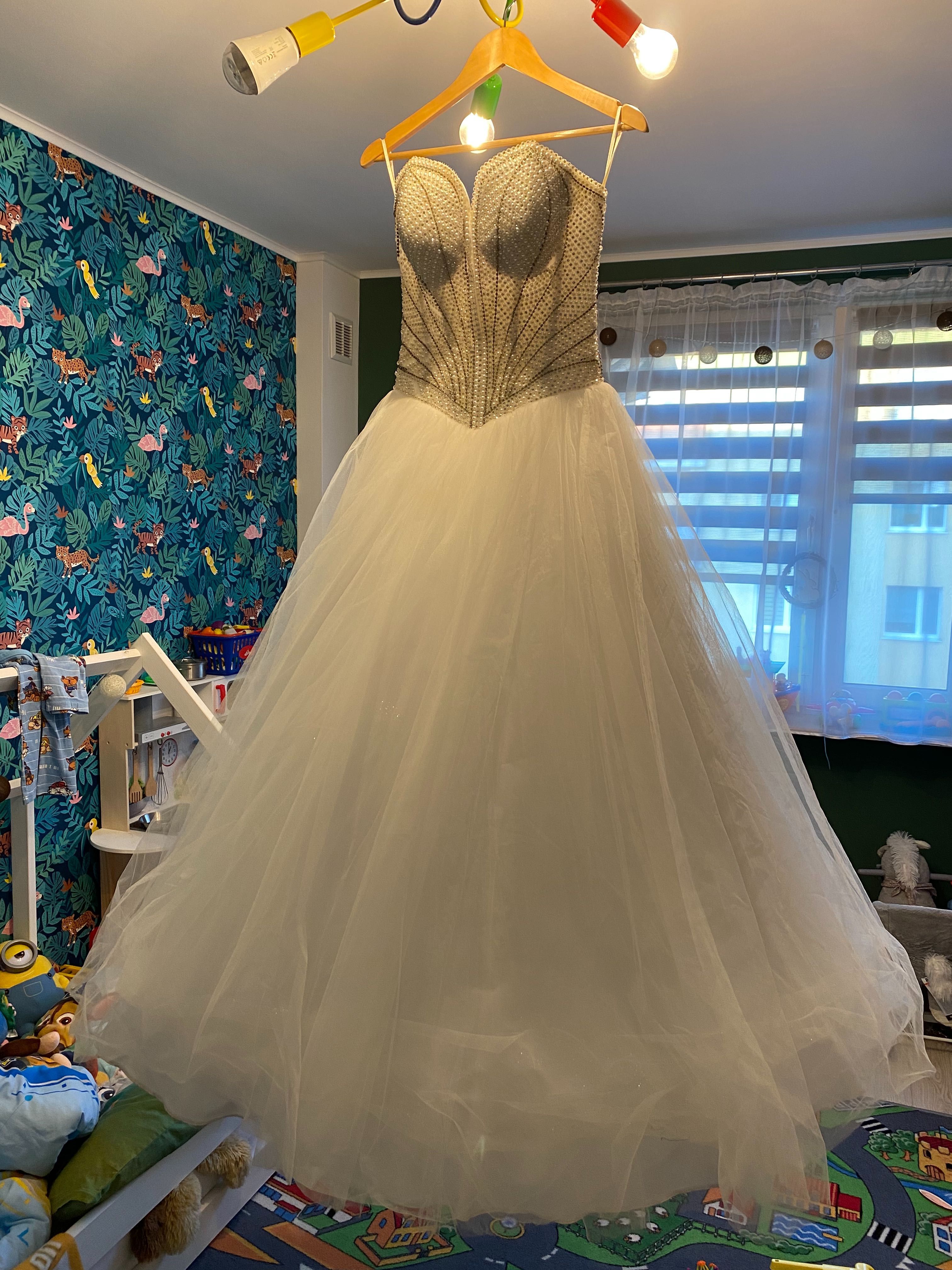 Suknia ślubna księżniczka Demi kryształki