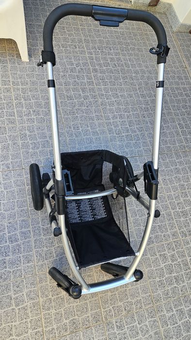 Carrinho de bebé BRITAX + Alcofa