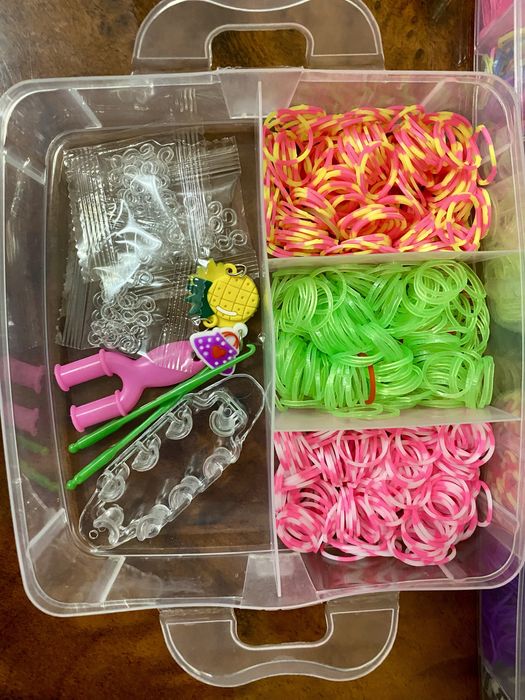Набір резинок для плетіння браслетів . Гумки резинки