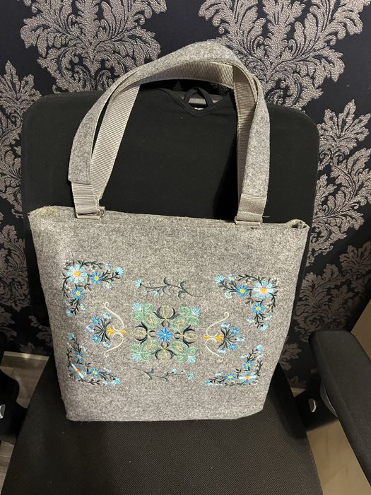 Сумка з вишивкою