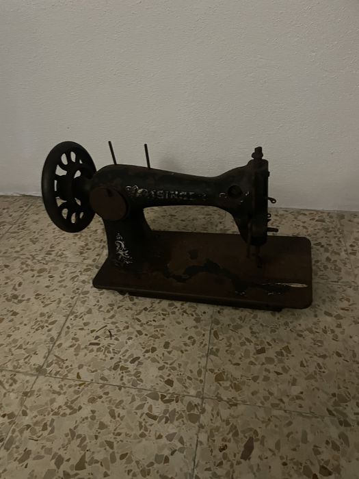 Maquina de custura antiga