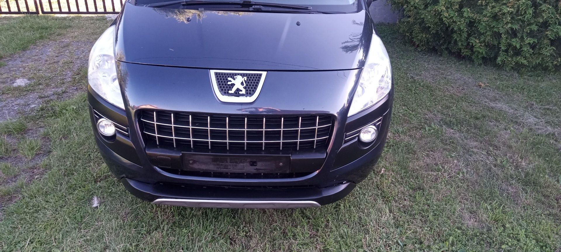 Peugeot 3008 przód komplet 2011 rok.