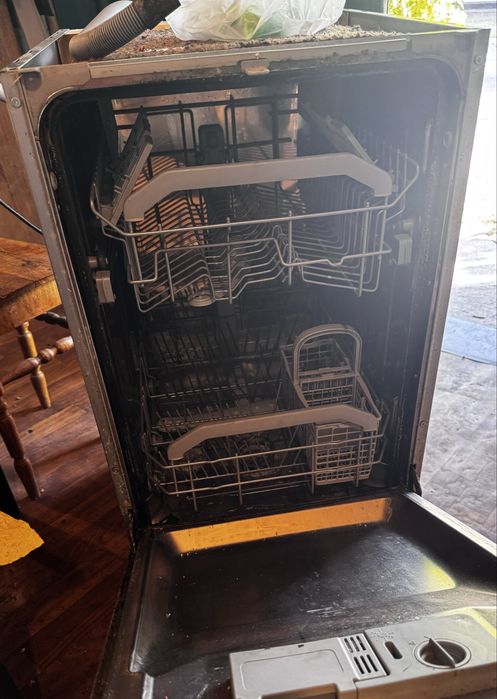 Посудомийна машина/ посудомоечная машина  Hotpoint Ariston