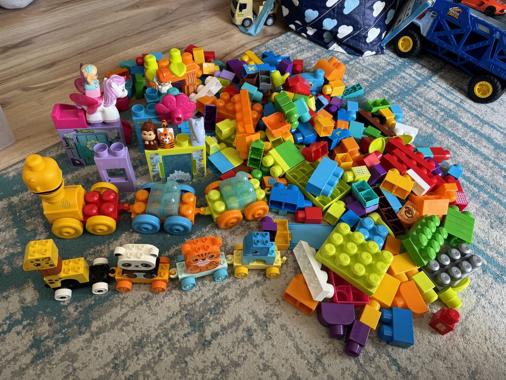 Klocki Mega Bloks różne zestawy ponad 200szt