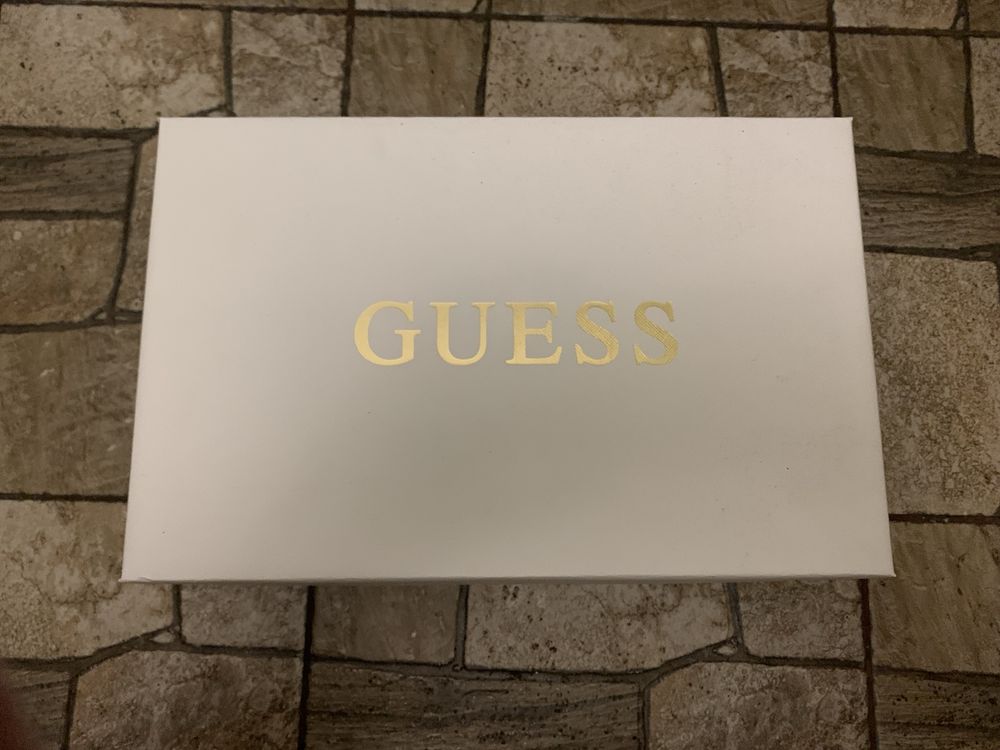 Кросівки Guess