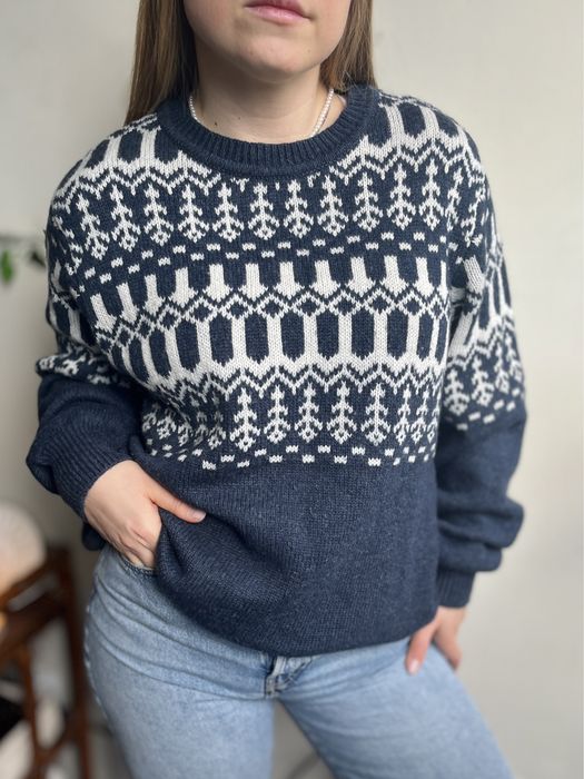 Zimowy granatowy sweter w norweskie wzory z wełną luciano for men