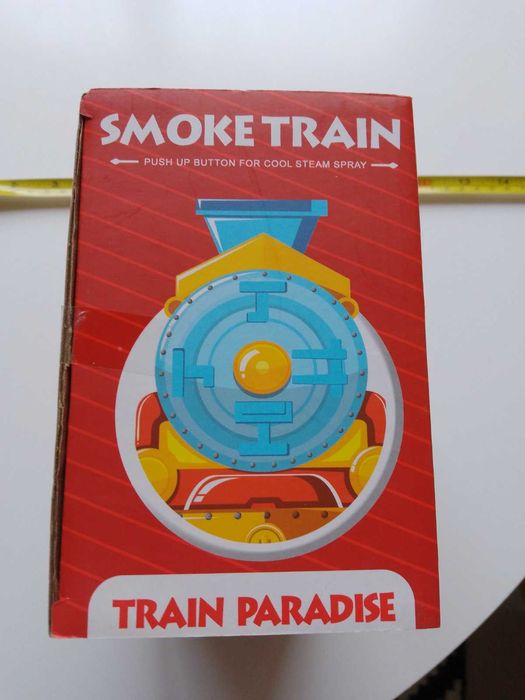 Игрушка Веселыйпаровозик на батарейках.