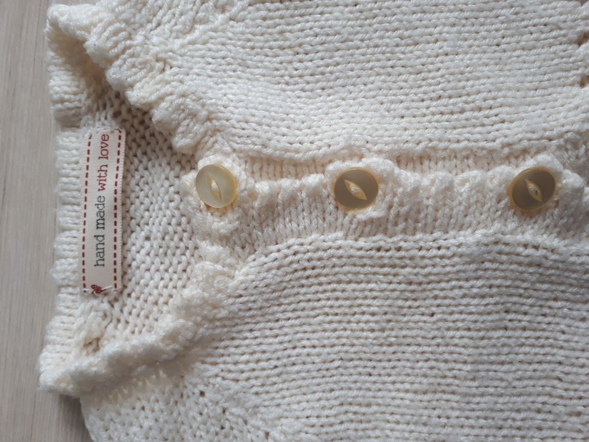 Sweterek handmade beżowy kremowy