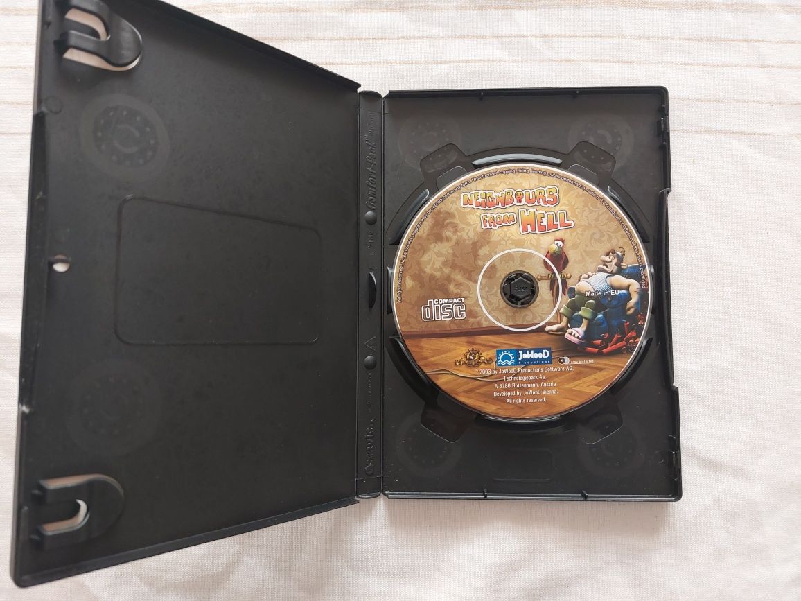 Jogo PC " Neighbours from Hell " (Como Novo)