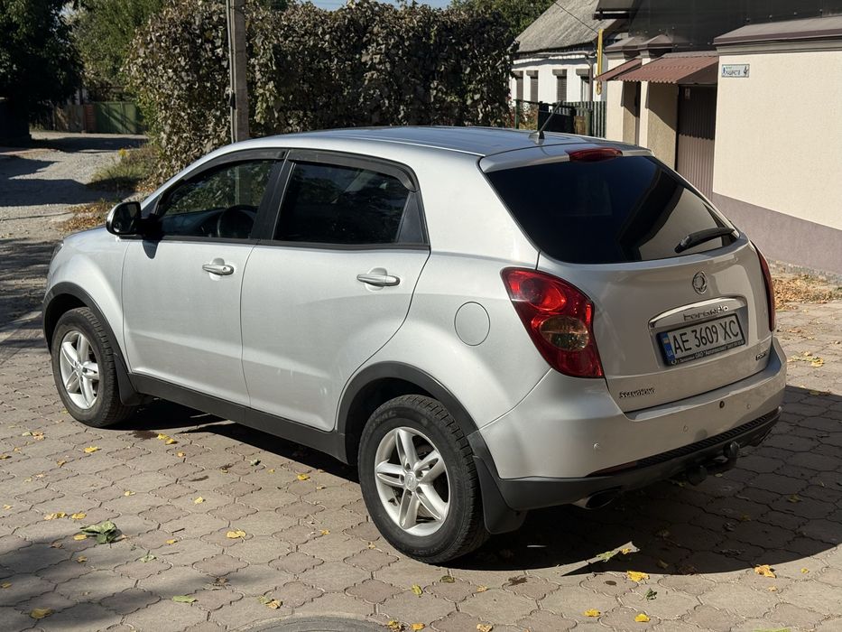 Ssank Yong Korando. 2.0 Дизель. 2011 год