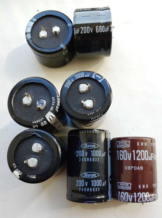 Конденсатори електролітичні 680*160, 1000*200, 1200*160