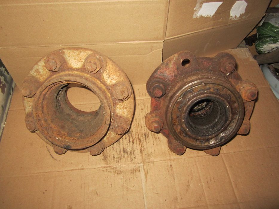 Диск , ступица  прицепа  ПТС 8 ,  т 25  перед