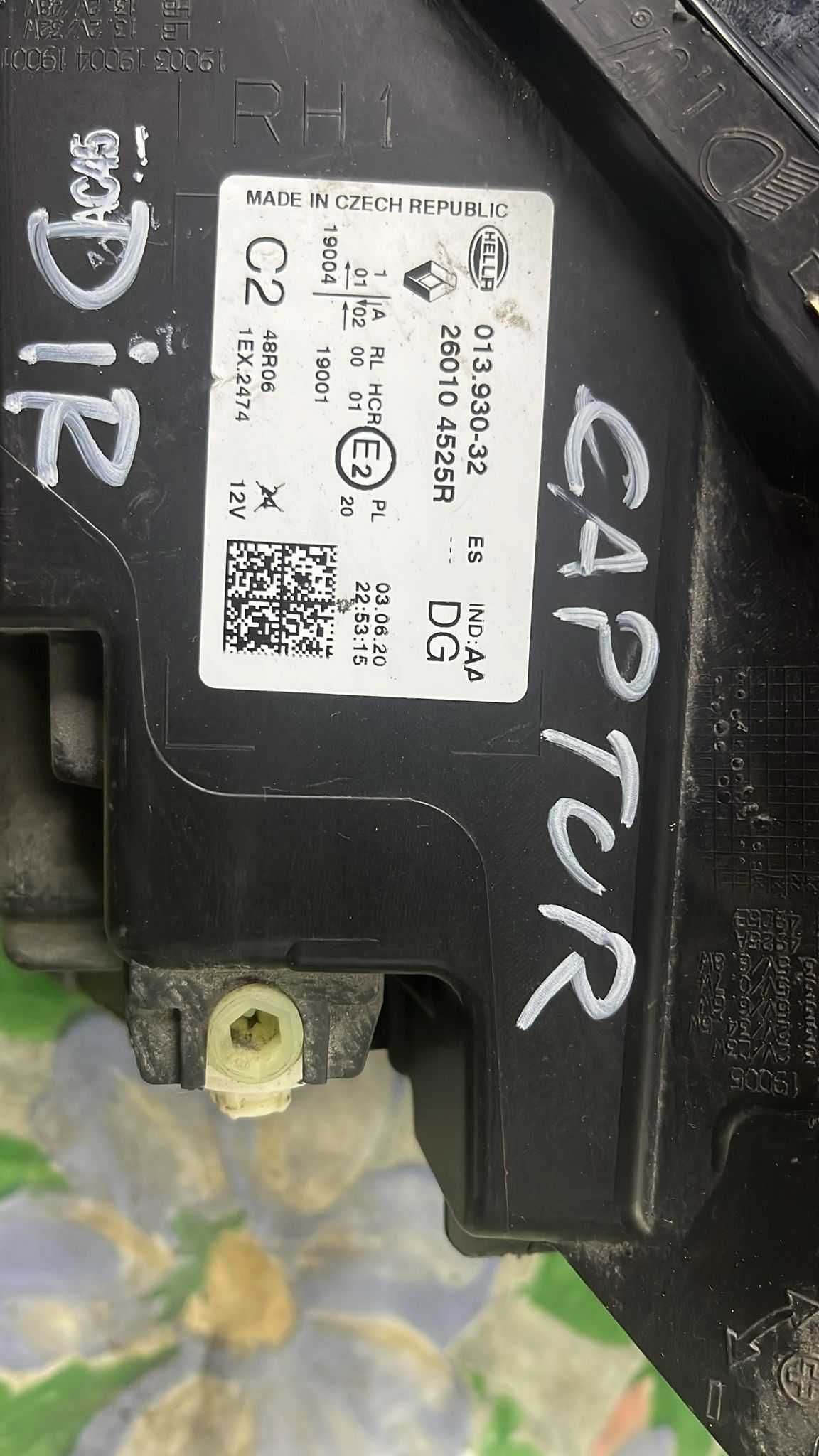 Farol Direito Renault Captur II