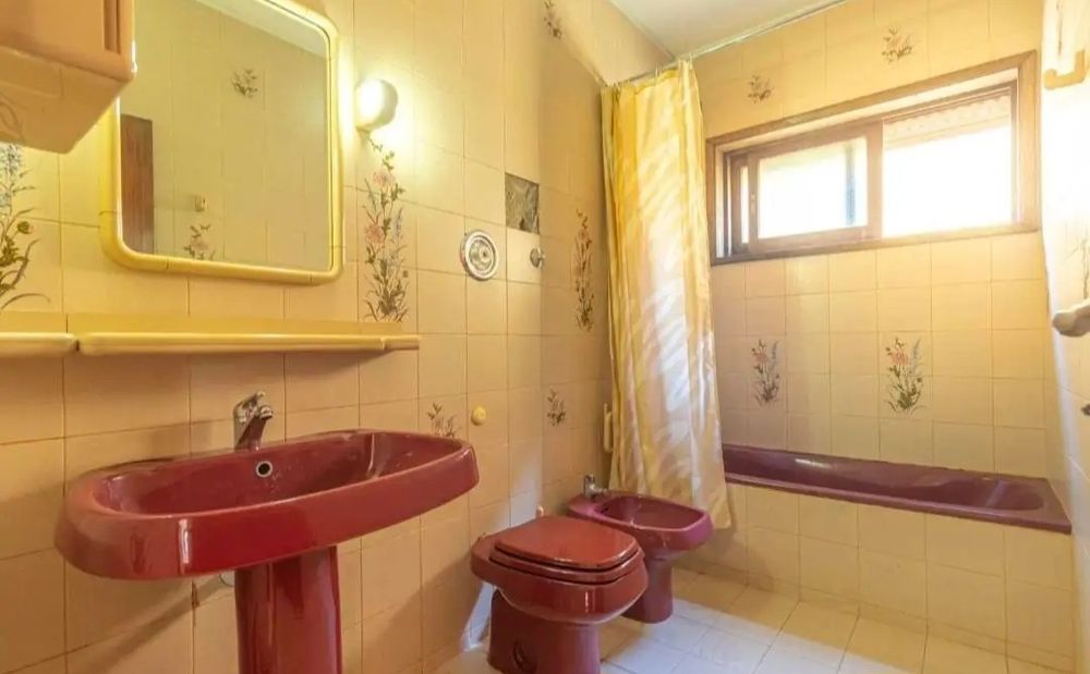 DESCEU!!    Moradia T4+ em Azurara - inúmeras possibilidades