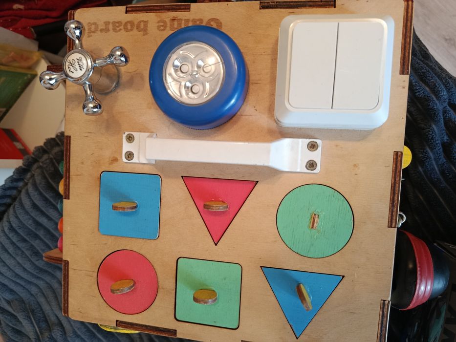 Бізі куб, бізікуб