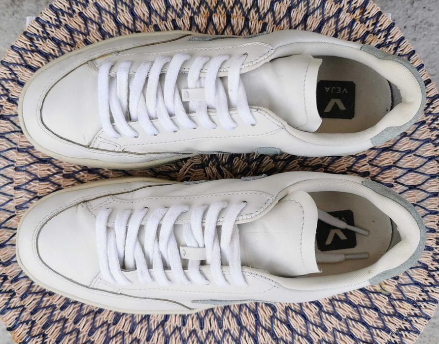 Шкіряні кросівки Veja V-12 унісекс 39 р Оригінал