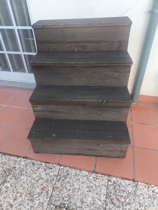 Escadas de madeira