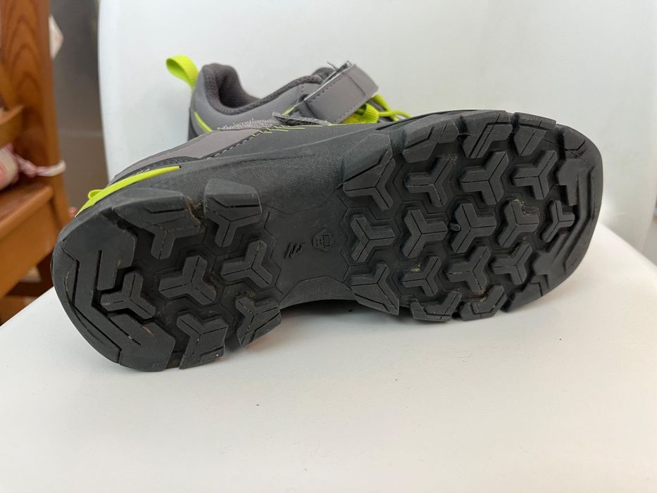 Buty turystyczne dla dzieci Quechua MH120 niskie  rozmiar 32