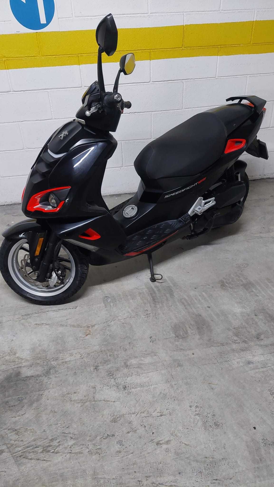 Peugeot speefight 125 igual a nova