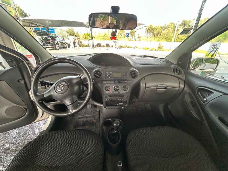 Toyota yaris 2003