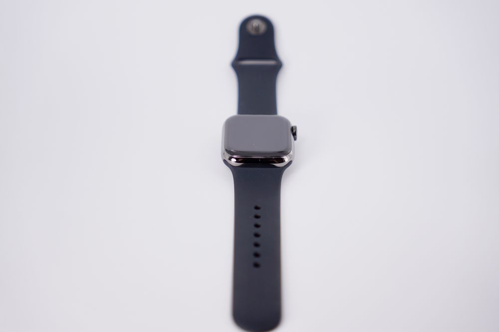 Apple Watch 8 GPS + Cellular 41mm stalowy (grafitowy)