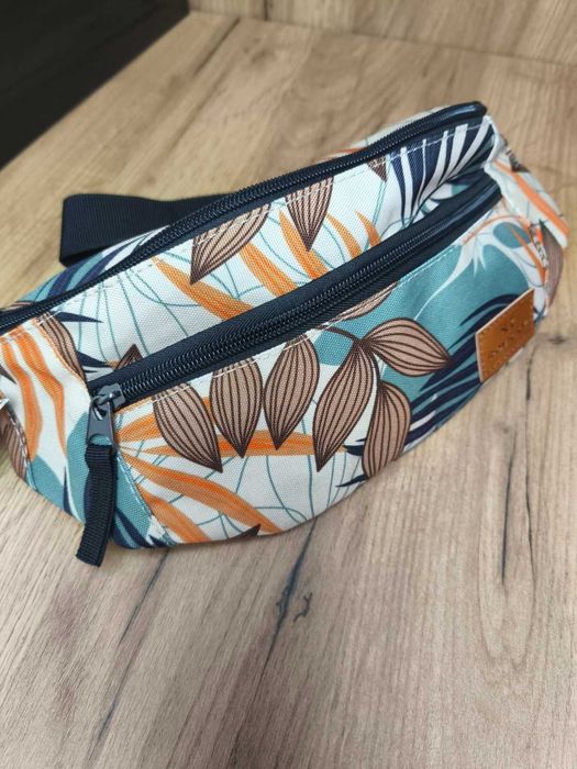 Damska nowa duża nerka pojemna kwiaty liście jasna torebka .