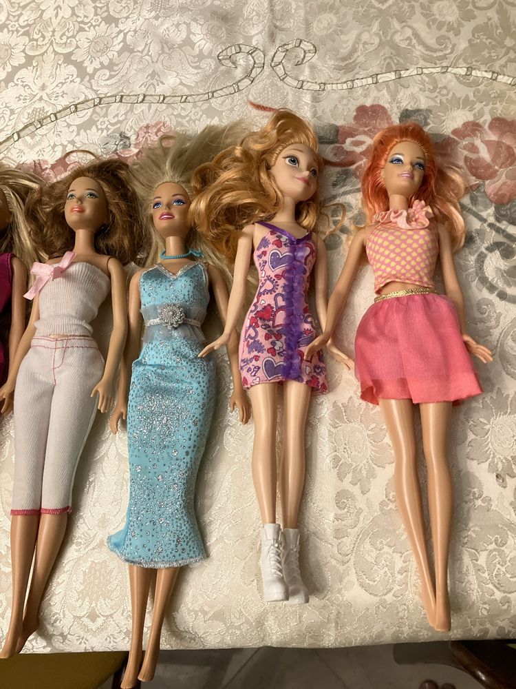 Barbies vários modelos, em bom estado