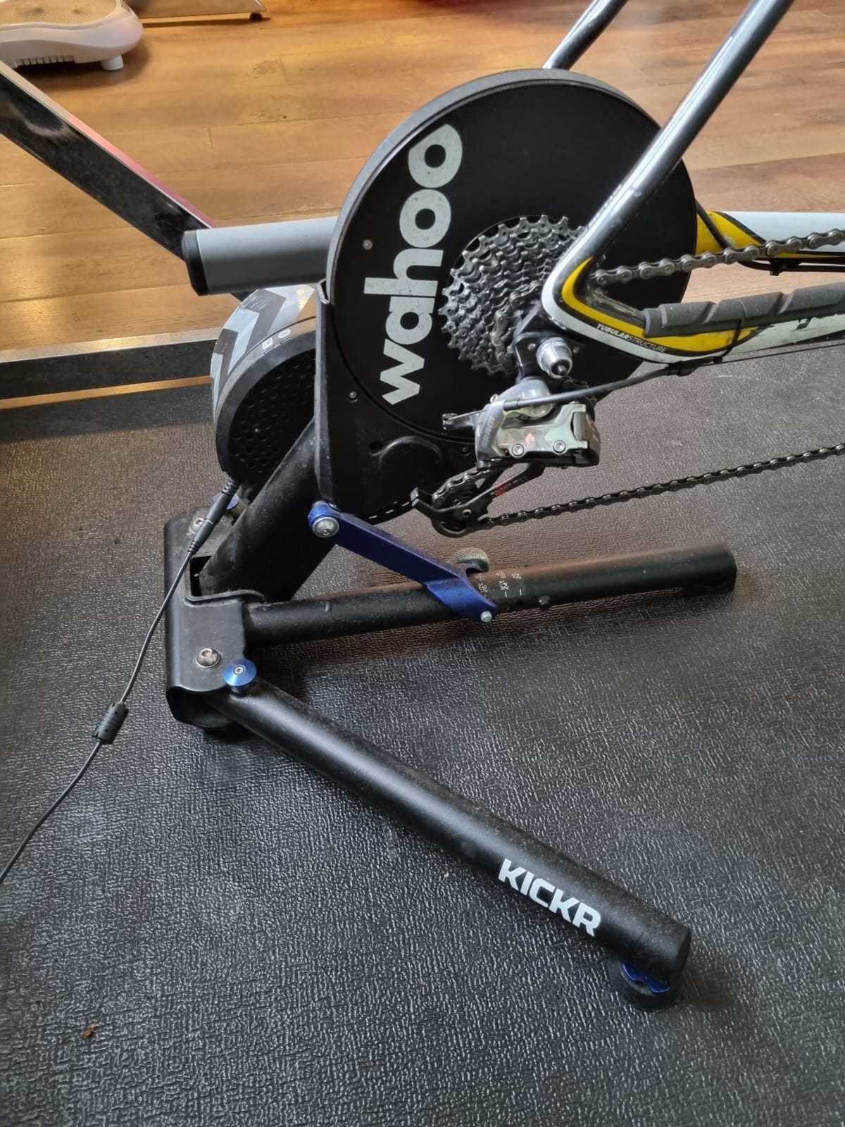 Trenażer smart WAHOO WAHO KICKR V wf113 Smart Zwift interaktywny bdb