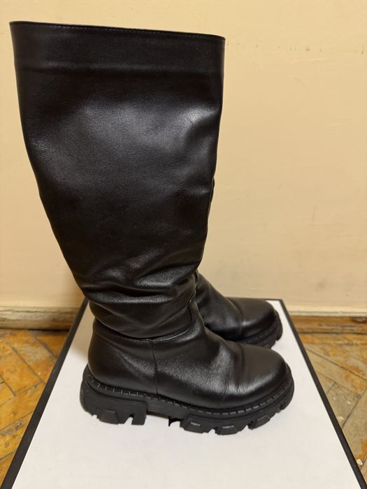 Чоботи-труби шкіряні